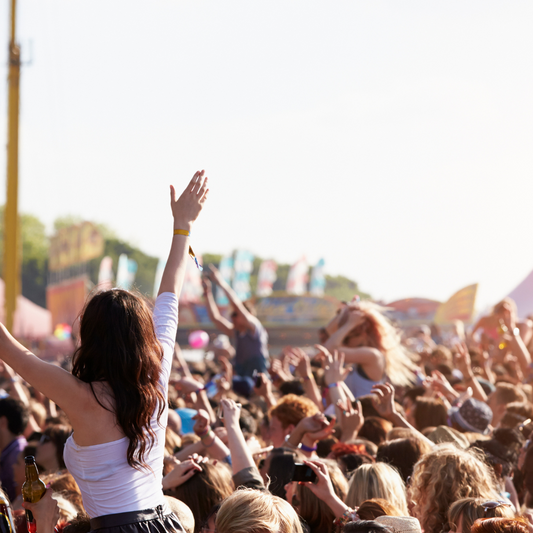Top 10 Acoustic Songs That Always Get the Crowd Singing