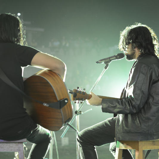 Why Acoustic Music is Taking Over the Wedding Scene